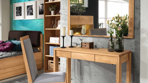 Miniaturka 1 - Drewniana toaletka/biurko z lustrem i krzesłem aranżacja SETO