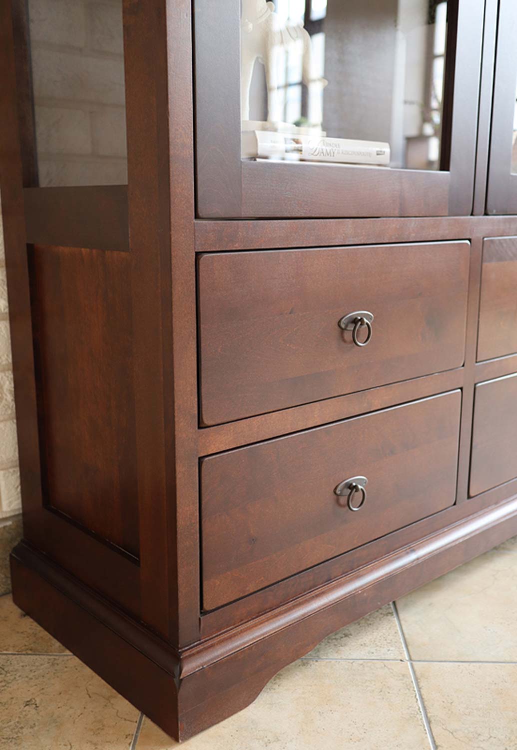 Komoda Słupek z Drewna Brzozowego detal LOGAN