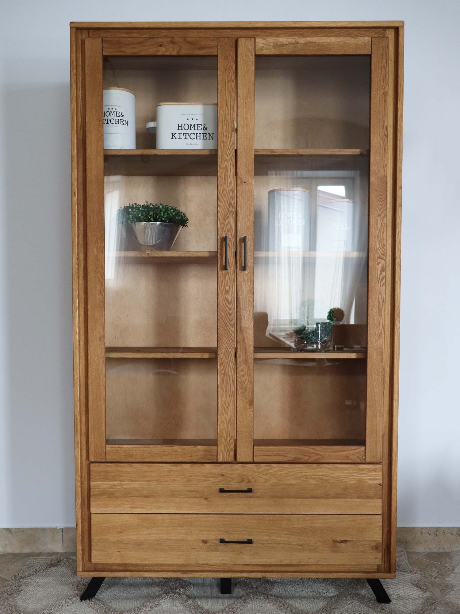 Wysoka Witryna Dębowa na Nóżkach ALAMOS LOFT aranzacja