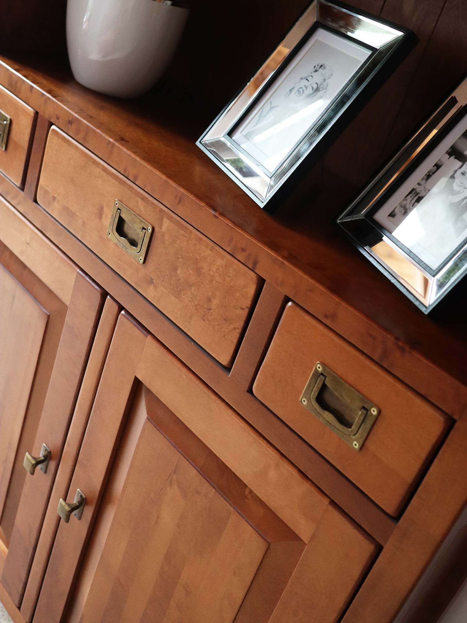 Wysoka Witryna Brzozowa zbliżenie MENDOZ