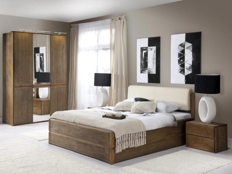 Ciemne drewniane Meble w Sypialni
