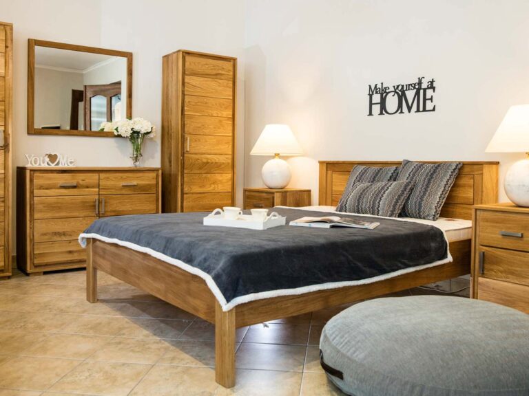 Komoda Drewniana do Sypialni