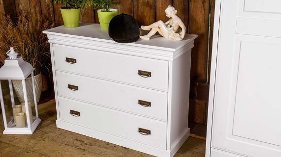 Miniaturka 5 - Sosnowa mała biała komoda biały aranż ANADI