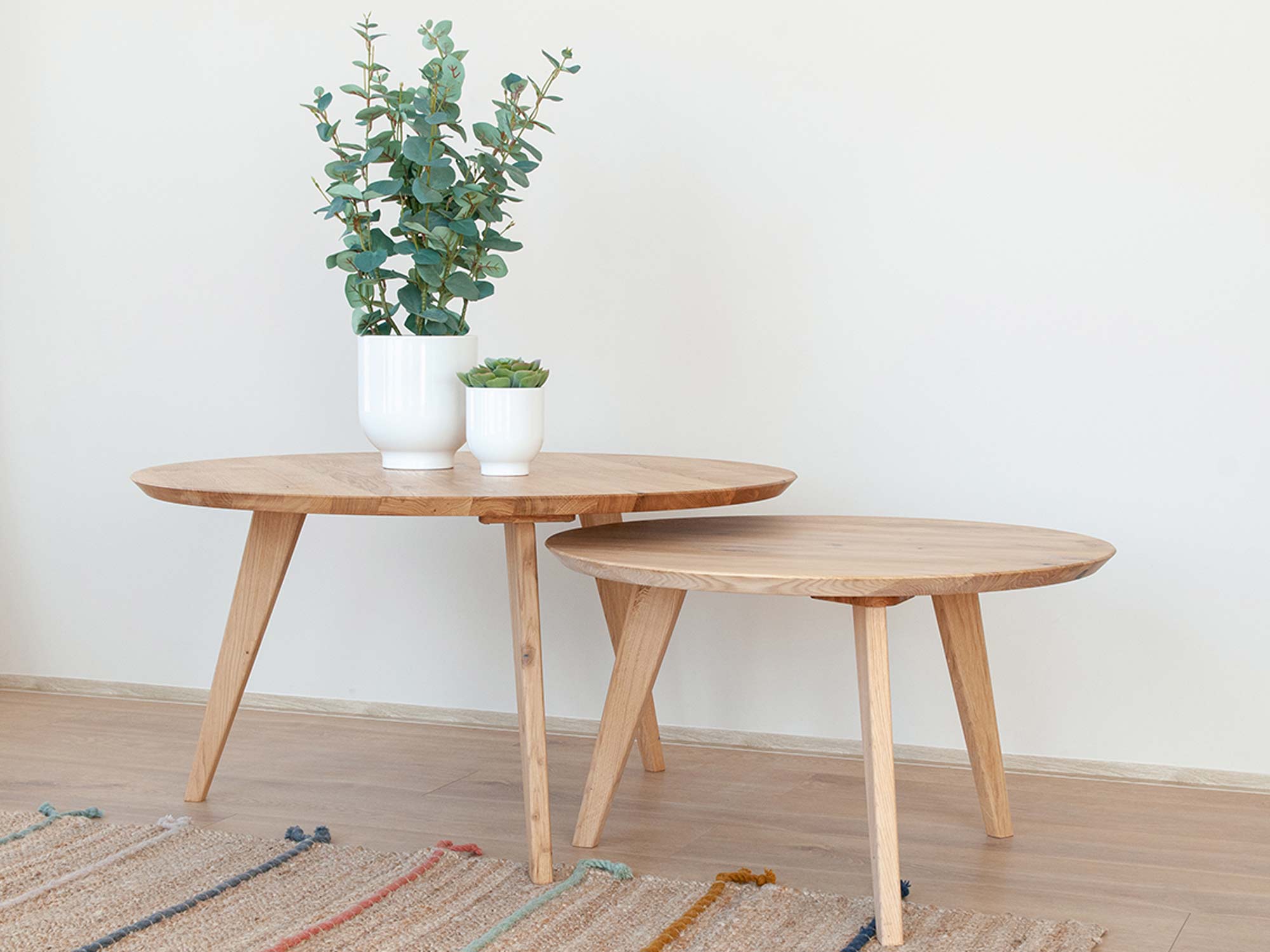 Stolik okrągły 70 cm 90 cm aranżacja