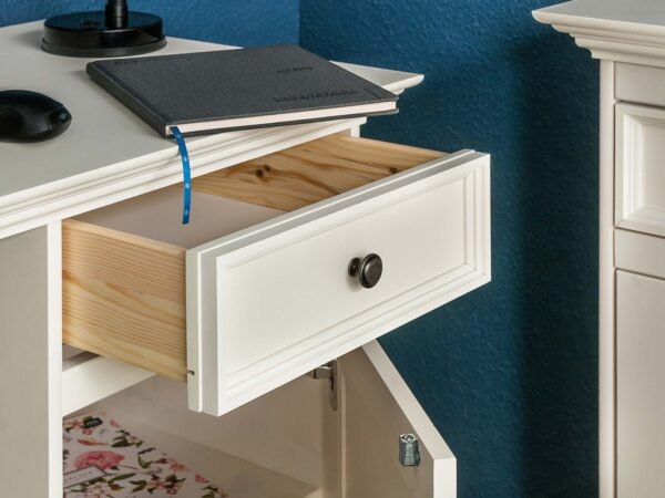 Białe biurko klasyczne zbliżenie szuflada INGRID