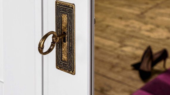 Miniaturka 5 - Szafa biała z lustrem trzydrzwiowa uchwyt ANADI