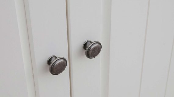 Miniaturka 8 - Szafa bieliźniarka drewniana drzwiczki uchwyty INGRID