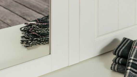 Miniaturka 3 - Panel z wieszakami i lustrem do przedpokoju zbliżenie aranżacja INGRID