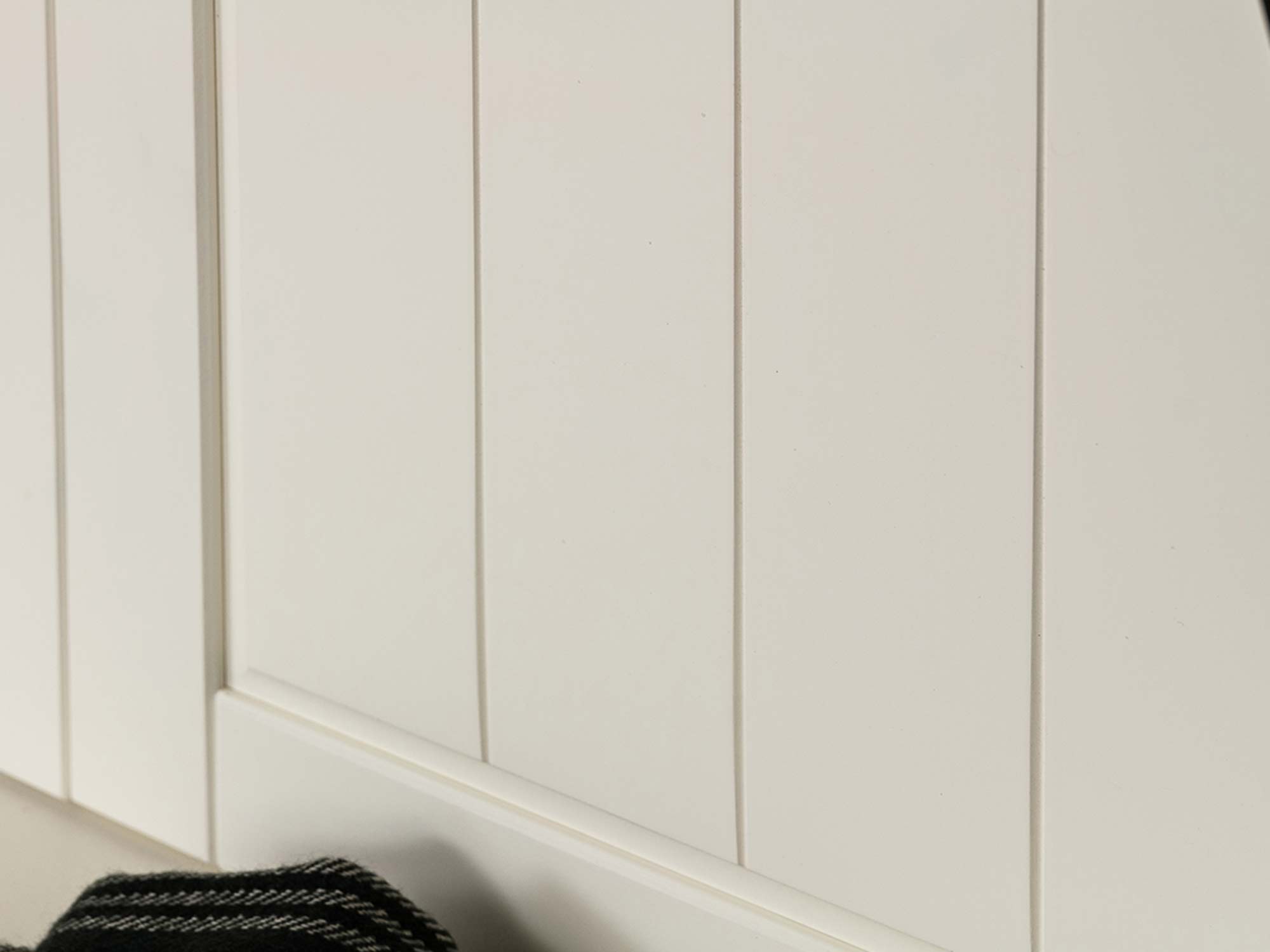 Podwójny panel do przedpokoju z lustrem zbliżenie frezy INGRID