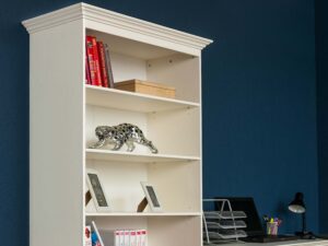 Miniaturka 6 - Regał biblioteczka na książki biały aranż zbliżenie INGRID