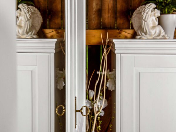 Szafa biała z lustrem trzydrzwiowa lustro ANADI