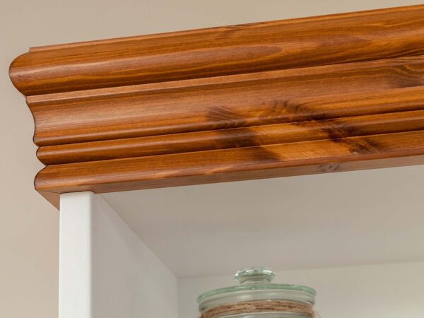 Biały regał biblioteczka biały sosna zbliżenie wieniec ANADI