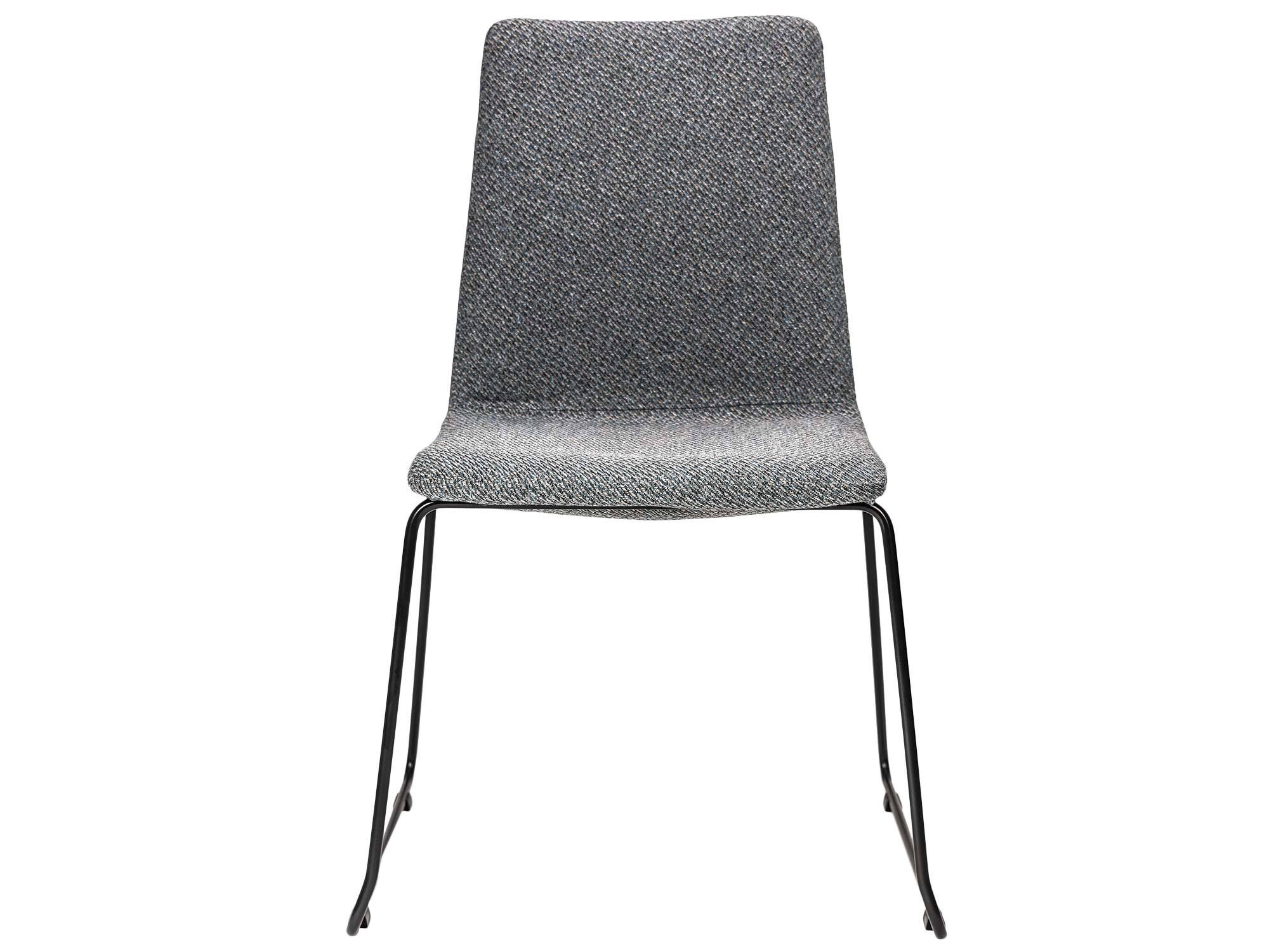 Krzesło z tkaniny w kolorze grafitowym na czarnym stelażu