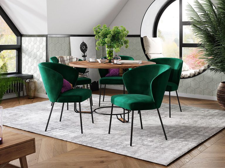 Wygodne krzesła do salonu w kolorze butelkowej zieleni