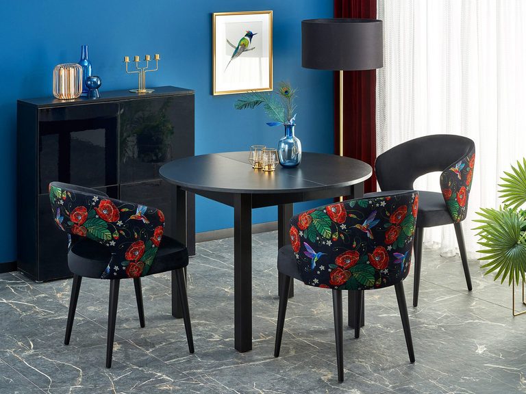 Krzesła tapicerowane w nowoczesny kwiatowy wzór