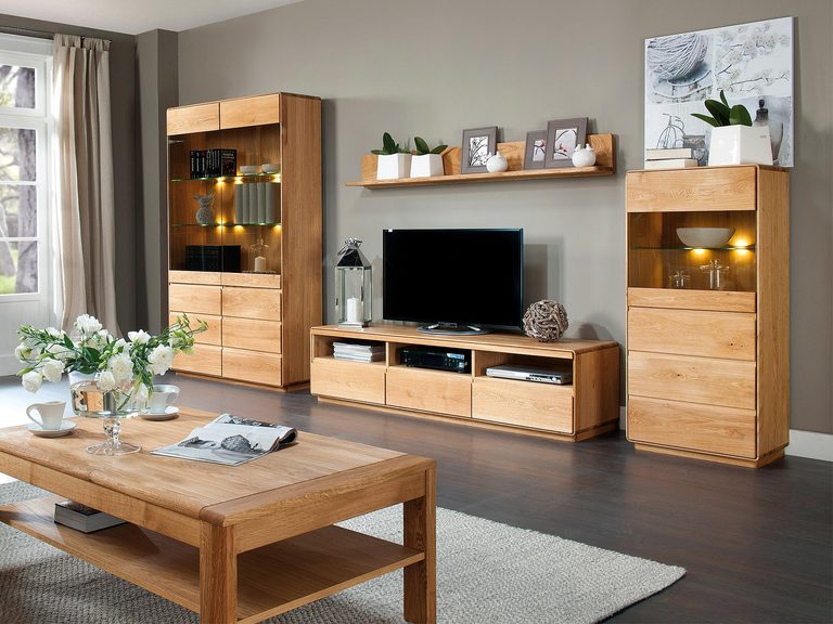 Witryna do salonu z przeszkleniami