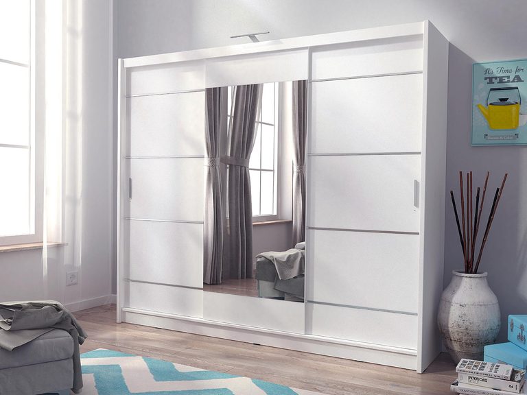 Szafa biała z lustrzanymi drzwiami