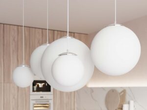 Miniaturka 6 - Zbliżenie czterech białych lamp wiszących kul matowych