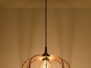 Miniaturka 2 - Lampa wisząca z drewnianym kloszem – styl nowoczesny
