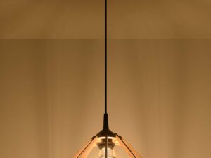 Miniaturka 2 - Lampa wisząca z czarnym kablem i ażurowym kloszem z drewna