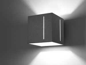 Miniaturka 2 - Schwarze LED-Leuchte an der Decke im Wohnzimmer mit Betonwand montiert