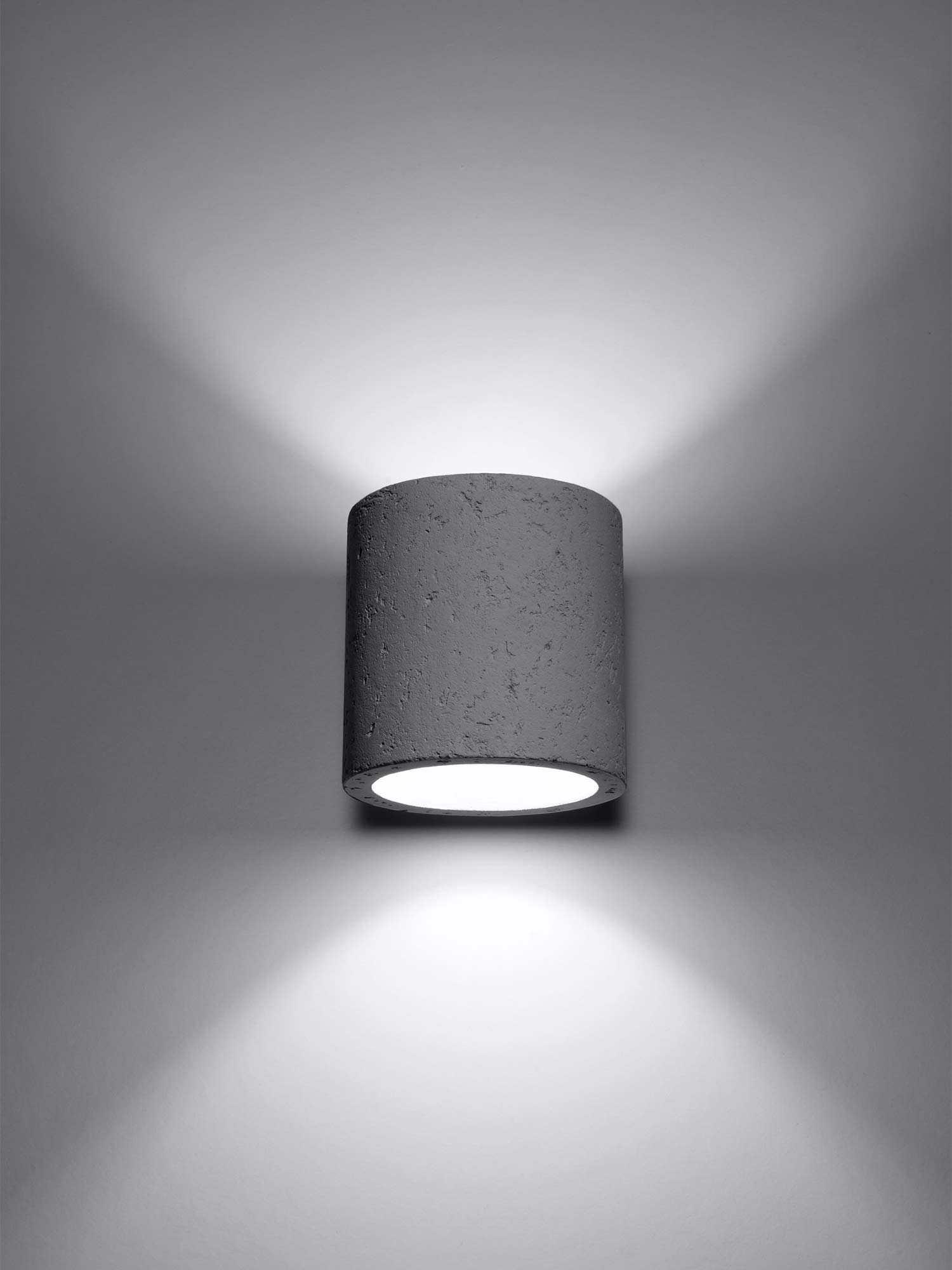 Nowoczesny kinkiet betonowy z podwójną emisją światła Nowoczesny kinkiet betonowy z podwójną emisją światła