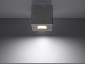 Miniaturka 2 - Lampa sufitowa z betonu o prostokątnym kształcie – nowoczesny styl