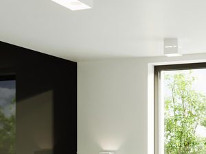 Miniatura 10 - Interiér s bílým kinkietem LED u drzwiach balkonowych