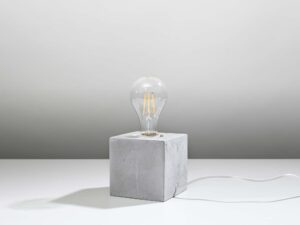 Miniatura 1 - Lampa stolní z žárovkou na bílé betonowej kostce