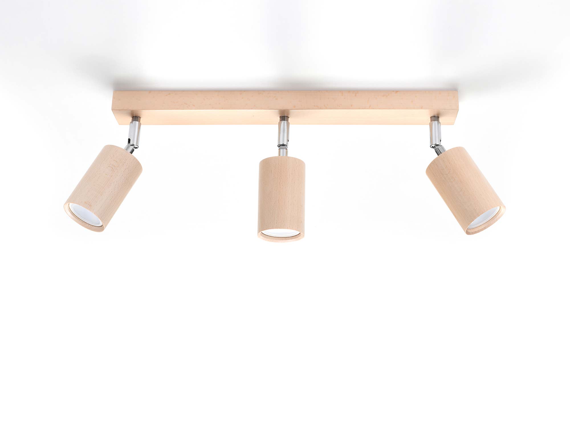 Trzy punktowe źródła światła w nowoczesnej lampie z elementami drewna Trzy punktowe źródła światła w nowoczesnej lampie z elementami drewna