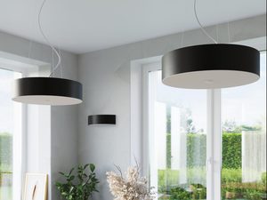 Miniaturka 12 - Jasna aranżacja jadalni z czarną lampą LED i zasłonami