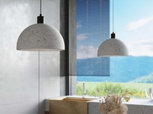 Miniaturka 3 - Aranżacja jadalni z betonową lampą wiszącą przy dużym oknie