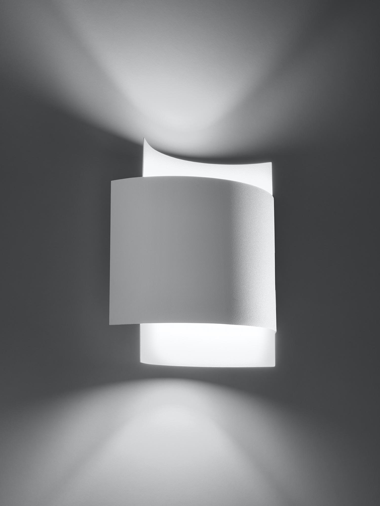 Biały nowoczesny kinkiet LED z podwójnym światłem Biały nowoczesny kinkiet LED z podwójnym światłem