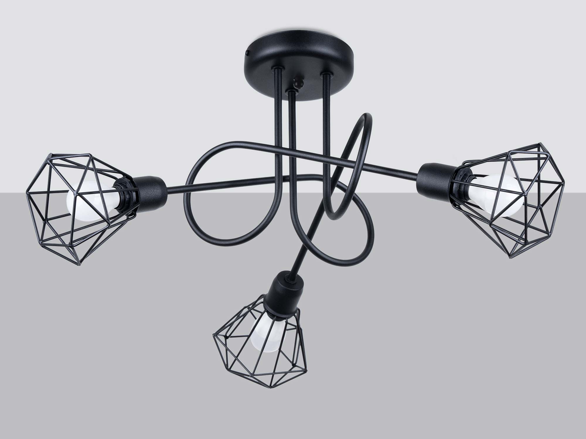 Lampa sufitowa z trzema kloszami Lampa sufitowa z trzema kloszami