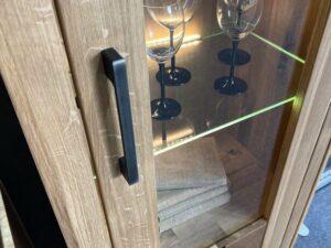 Miniatura 9 - Skříňka ekspozycyjna z kieliszkami a podsvícením LED