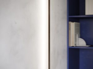 Miniaturka 15 - Ciemna lampa LED w stylu loftowym przy regale