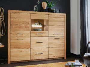Miniaturka 2 - Highboard dębowy z oświetleniem LED w aranżacji salonu
