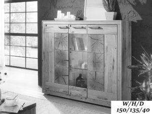 Miniaturka 8 - Dębowy highboard z witryną z wymiarami technicznymi w aranżacji