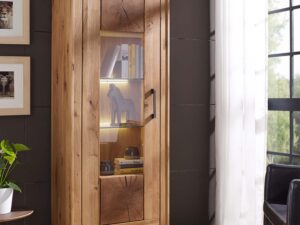 Miniatura 2 - Dřevěná skříňka z przeszkleniem a osvětlením LED