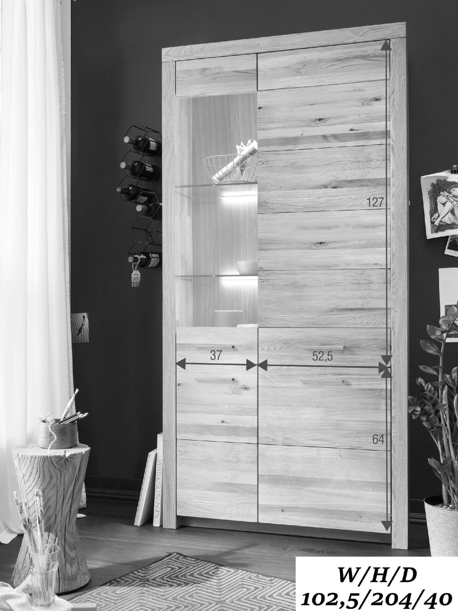 Elegancka witryna z wymiarami