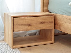 Miniaturka 4 - Szafka nocna z drewna naturalnego z frezowaną szufladą