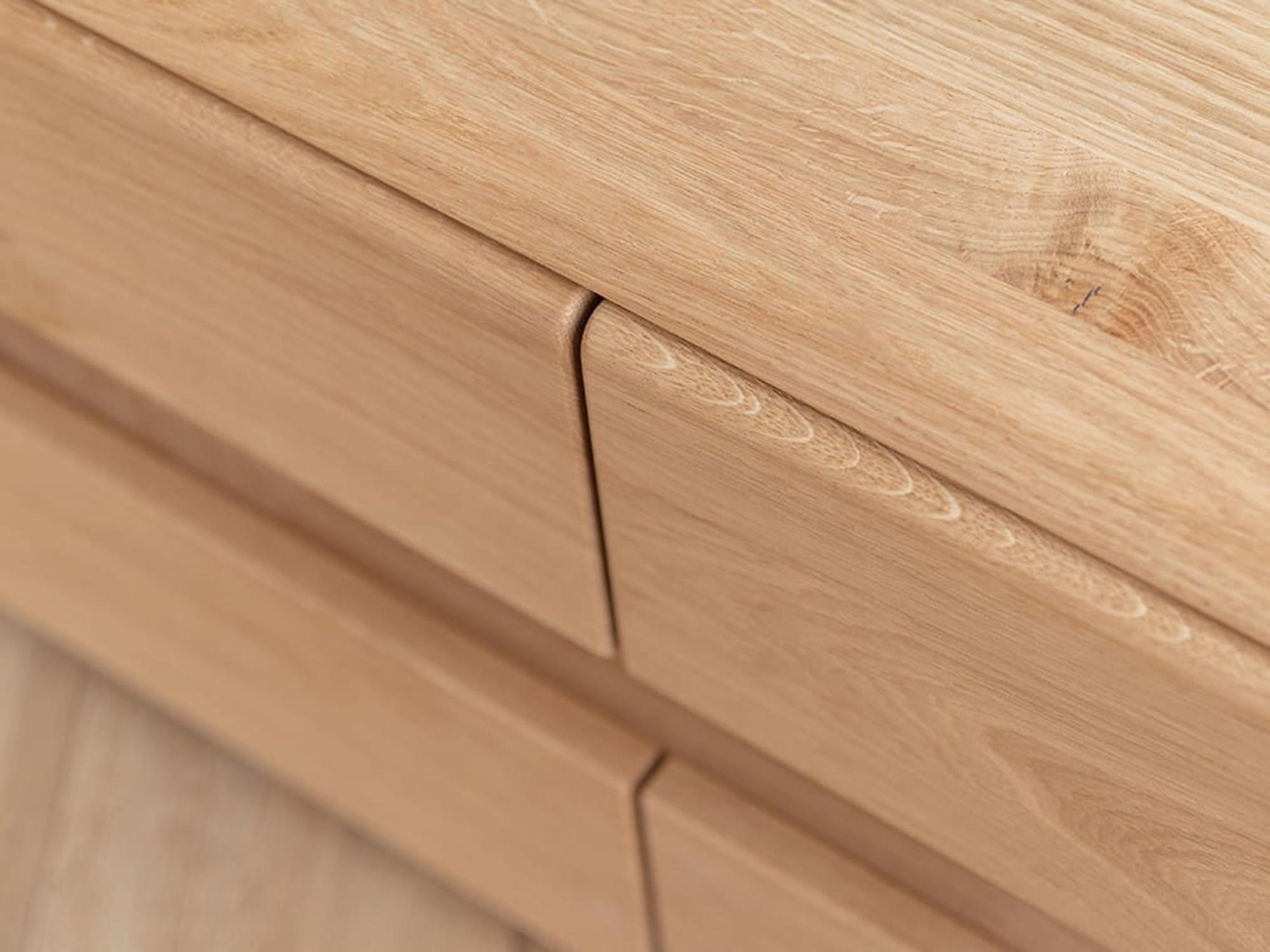 Szuflada z naturalnego drewna dębowego z pełnym wysuwem