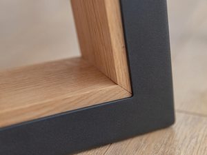 Miniaturka 7 - Noga industrialnego stołu z czarnym profilem stalowym