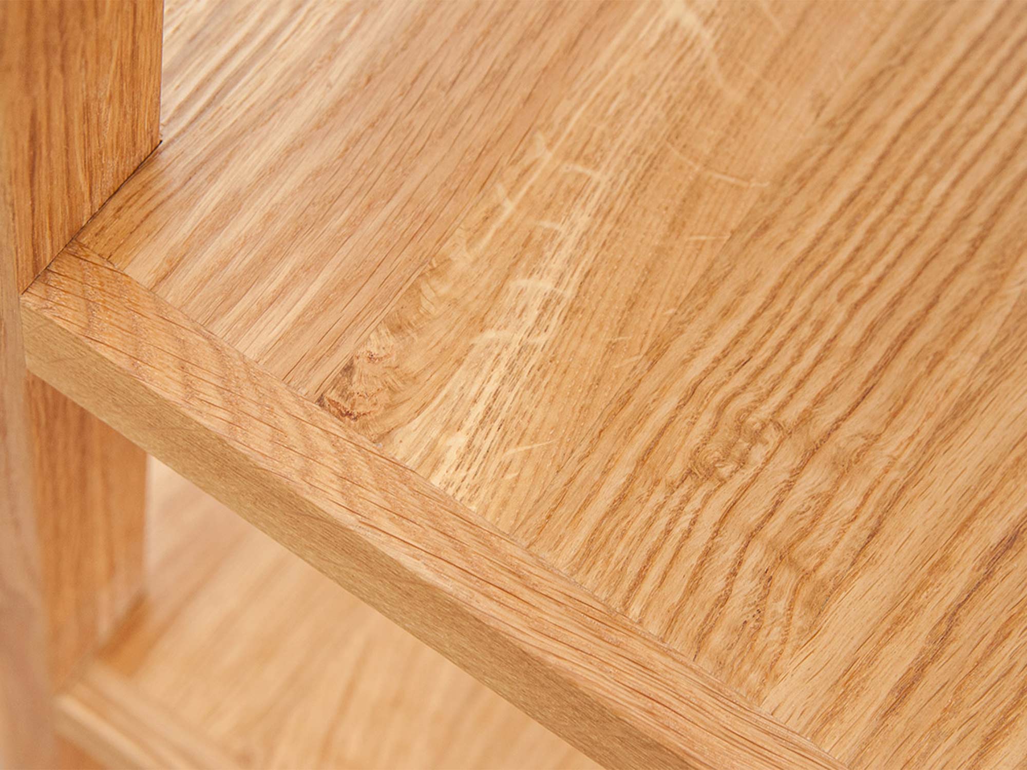 Detale dębowego regału