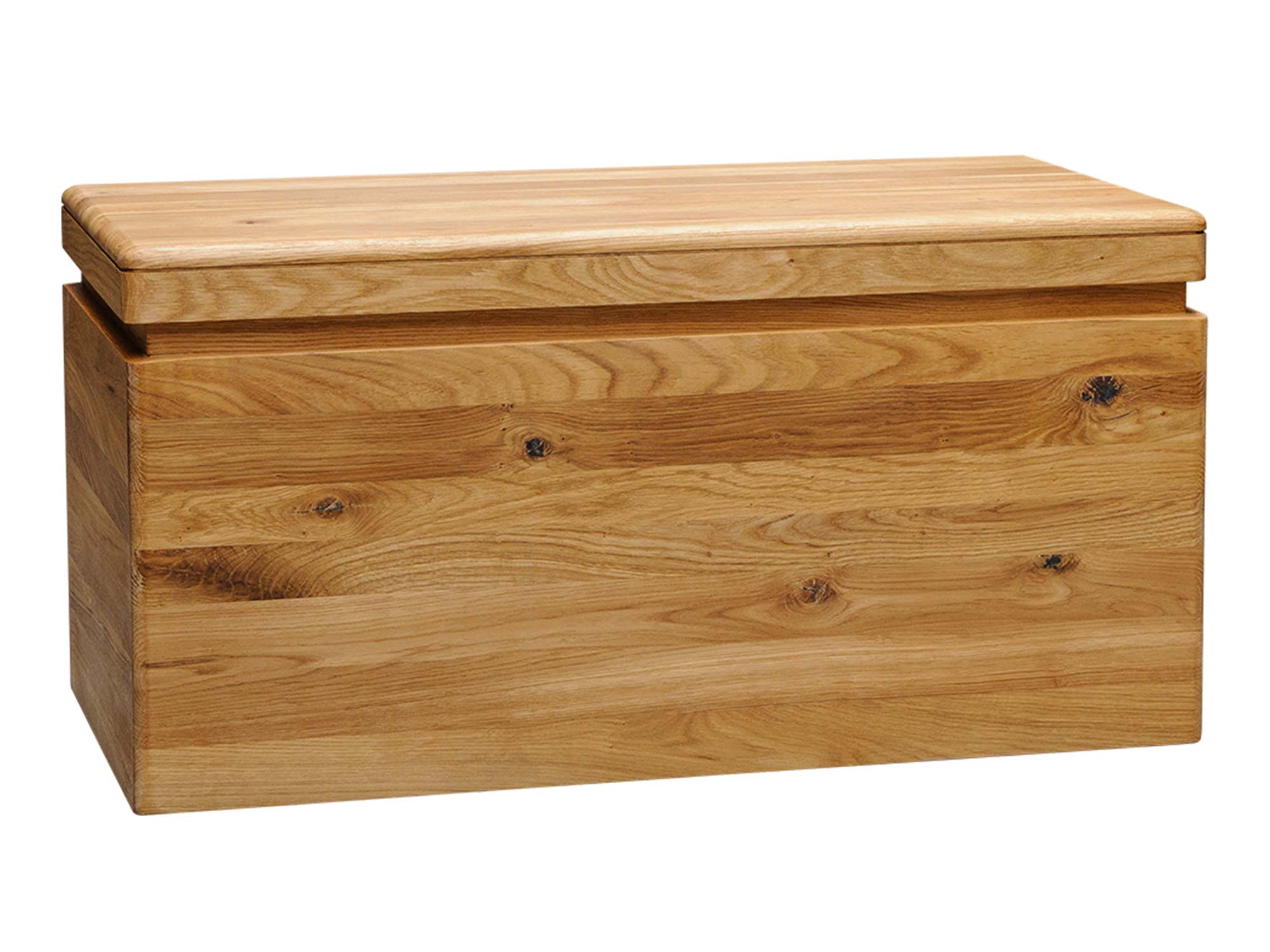 Drewniana skrzynia z uchylnym wiekiem do przechowywania