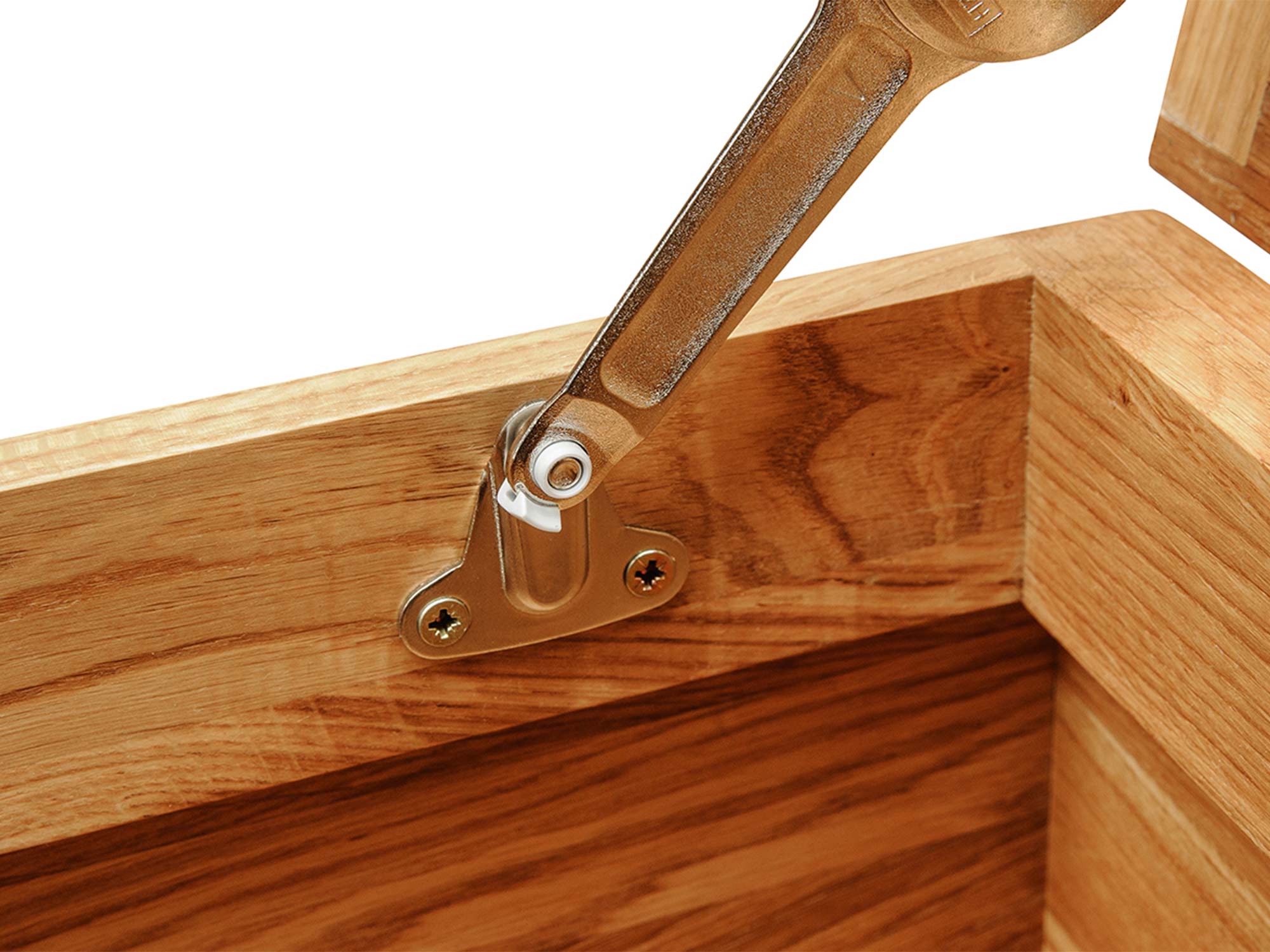 Metalowy wspornik wewnętrzny w skrzyni drewnianej