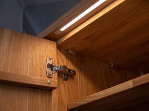 Miniatura 3 - System osvětlení LED v horní části mebla dubového