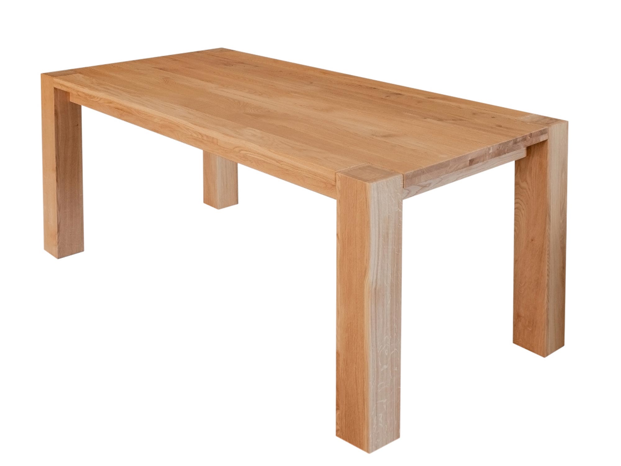 Masywny stół z litego drewna dębowego w nowoczesnej jadalni