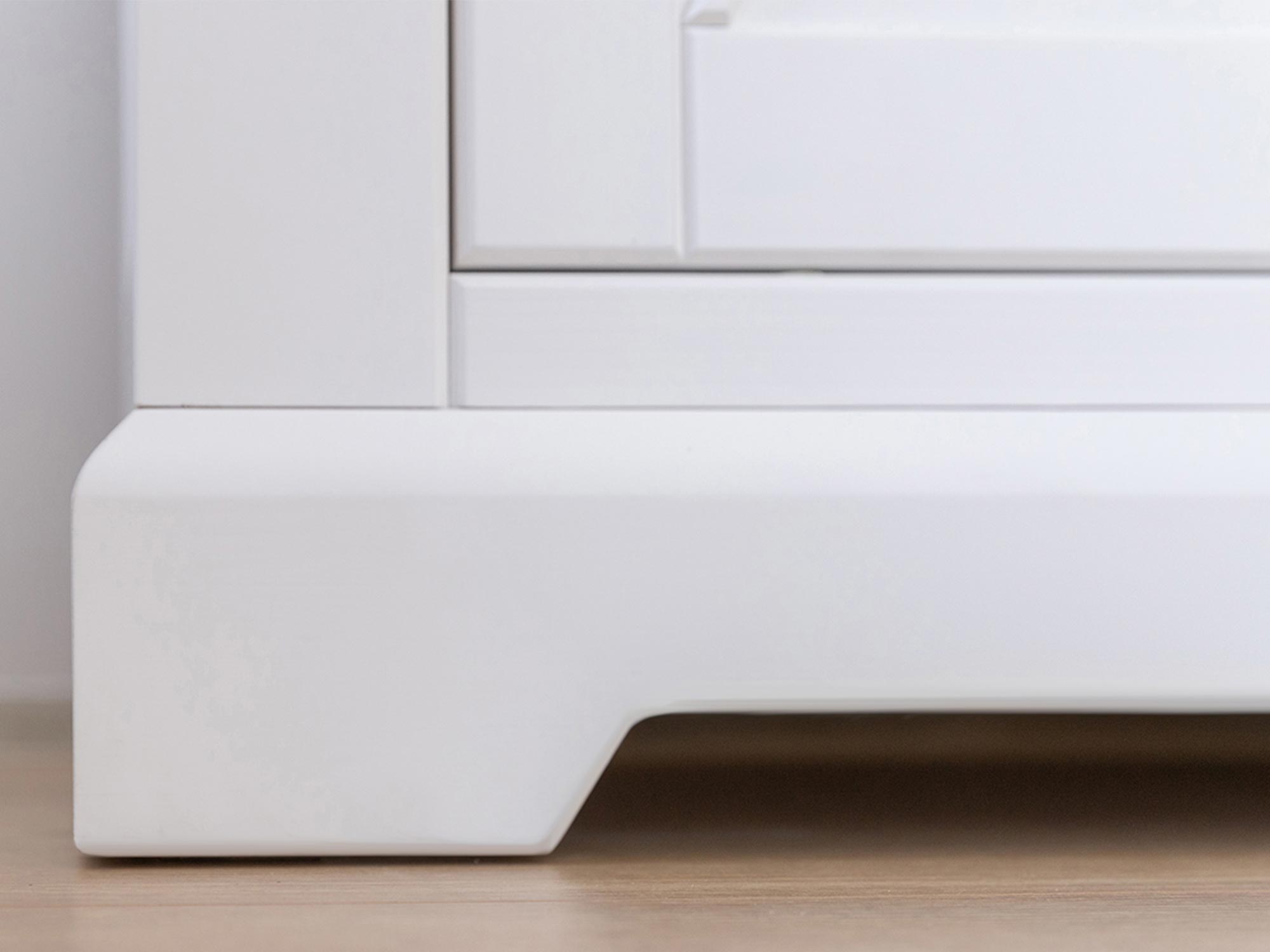 Zaokrąglona podstawa szafki w stylu angielskim