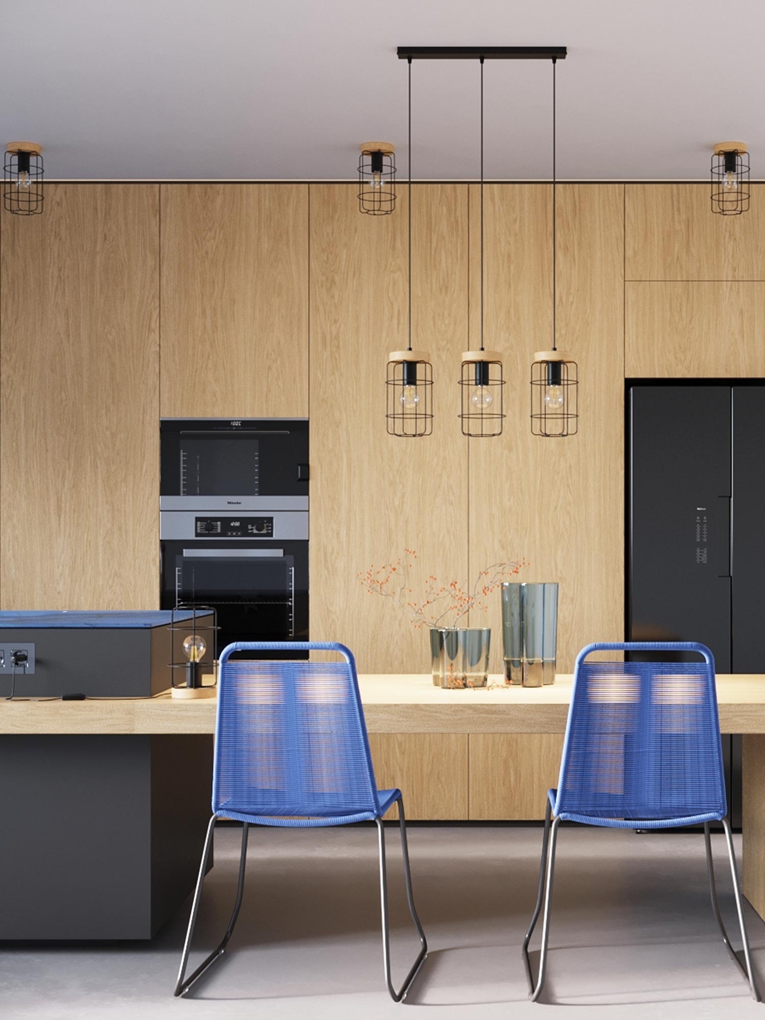 Trzy lampy sufitowe z siatki metalowej i drewnianych akcentów Trzy lampy sufitowe z siatki metalowej i drewnianych akcentów